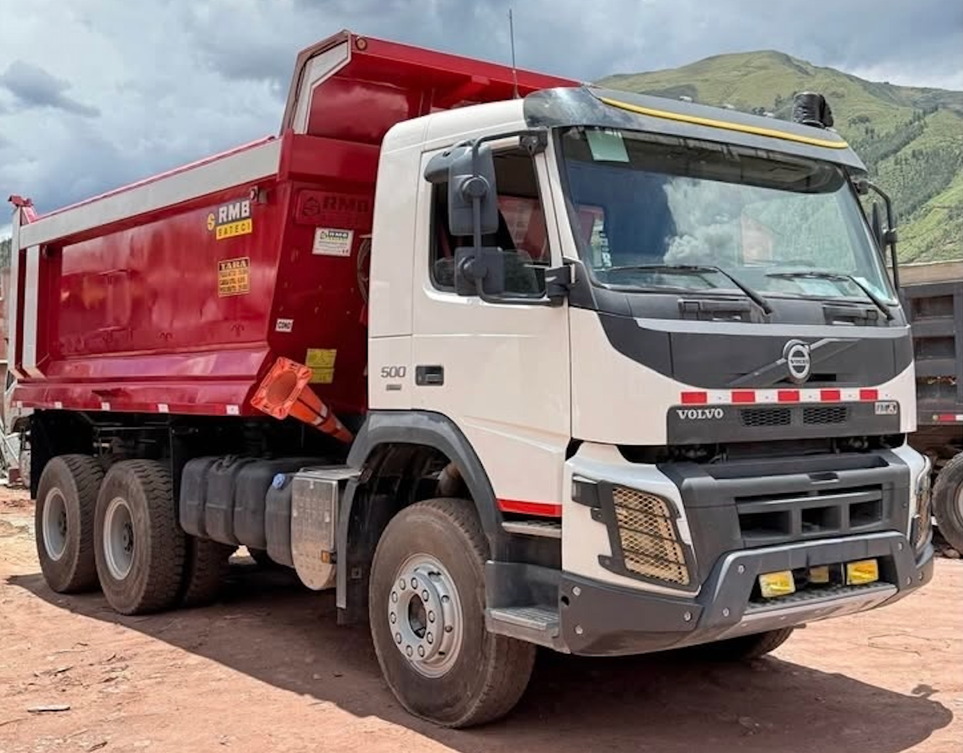 Volvo Fmx 500 6×4 Año 2019 Precio S/. 320,000.00 Soles